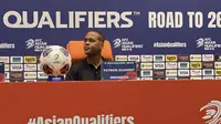 EKSKLUSIF Patrick Kluivert Setelah Gagal Bawa Timnas Indonesia ke Piala Dunia: Senyumnya Hilang, Hampir Nangis di Depan Media