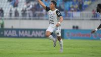 Eksel Runtukahu Kembali Tunjukan Insting Tajam di Udara, Layak Dicoba di Timnas Indonesia?